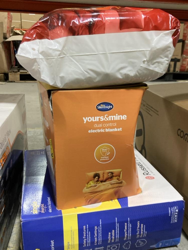 Lot 303  
            Chesterfield SR45 - Parcel Delivery Only 

                
3X ASSORTED ITEMS TO INCLUDE SILENT NIGHT YOURS & MINE DUAL CONTROL ELECTRIC BLAN...