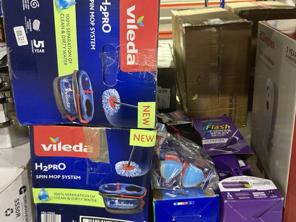 Lot 317  
            Chesterfield SR45 - Parcel Delivery Only 

                
5 X ASSORTED CLEANING PRODUCTS TO INCLUDE VILEDA H2PRO SPIN MOP SYSTEM (LOCATION:...