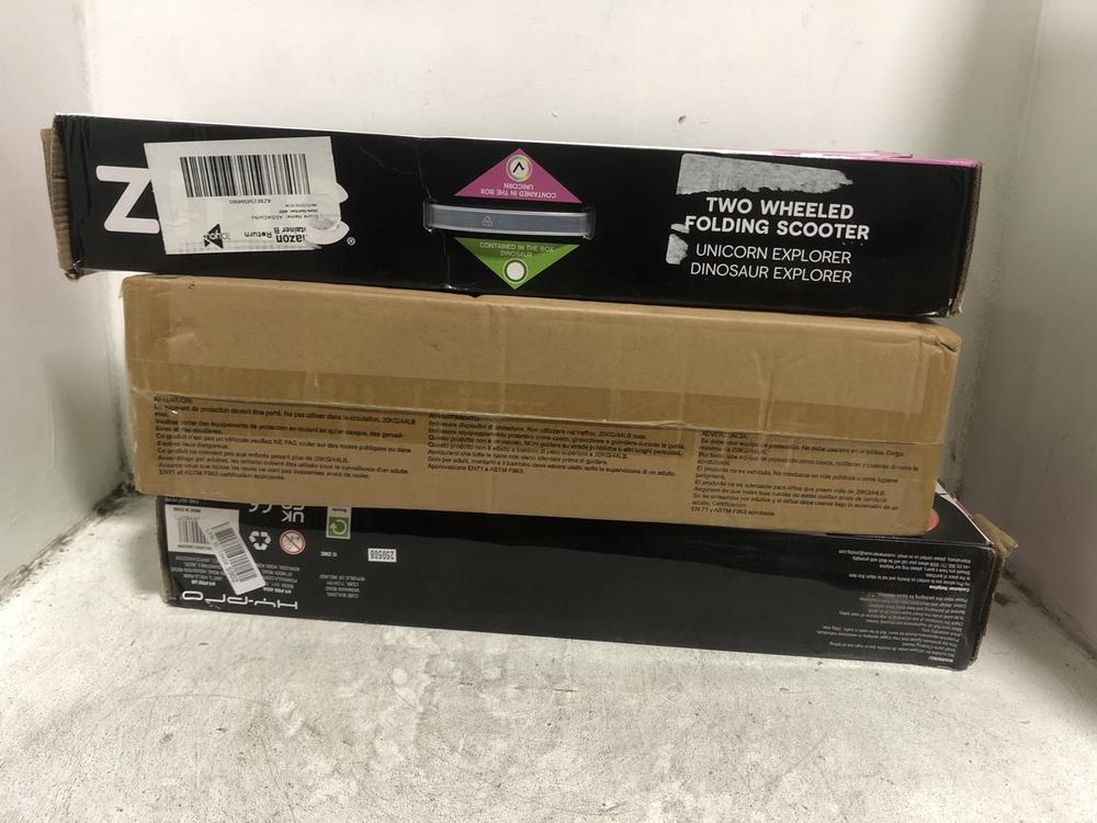 Lot 328  
            Chesterfield SR45 - Parcel Delivery Only 

                
3 X ASSORTED ITEMS TO INCLUDE ZINC DINOSAUR EXPLORER SCOOTER IN GREEN (LOCATION: H2)