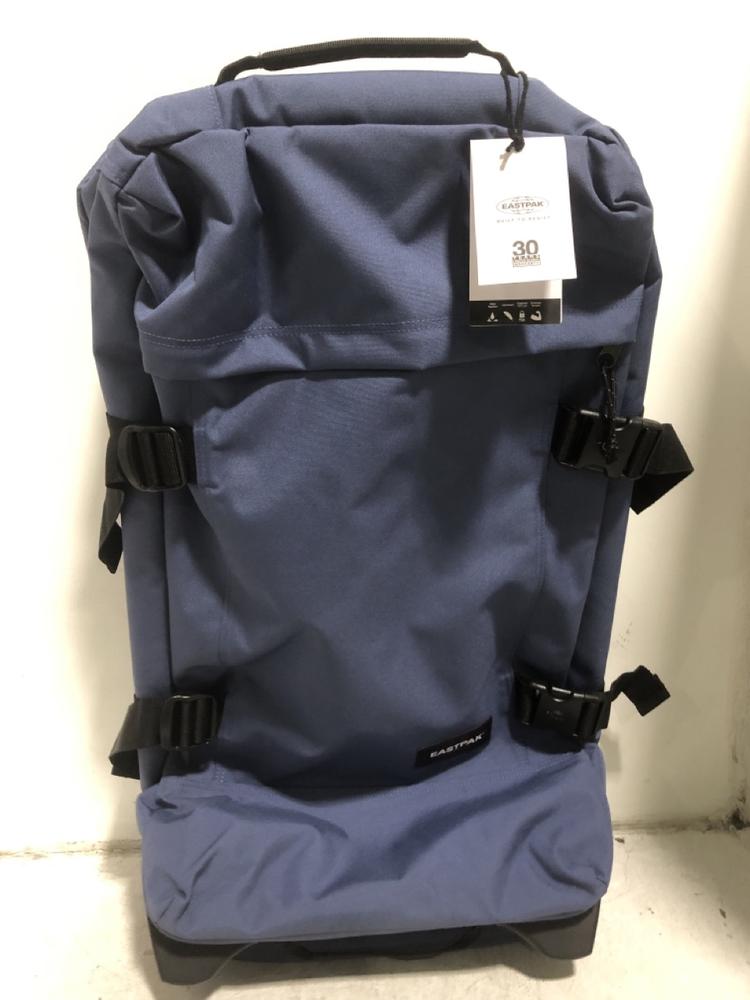 Lot 330  
            Chesterfield SR45 - Parcel Delivery Only 

                
EASTPAK LARGE LUGGAGE IN NAVY (LOCATION: H2)