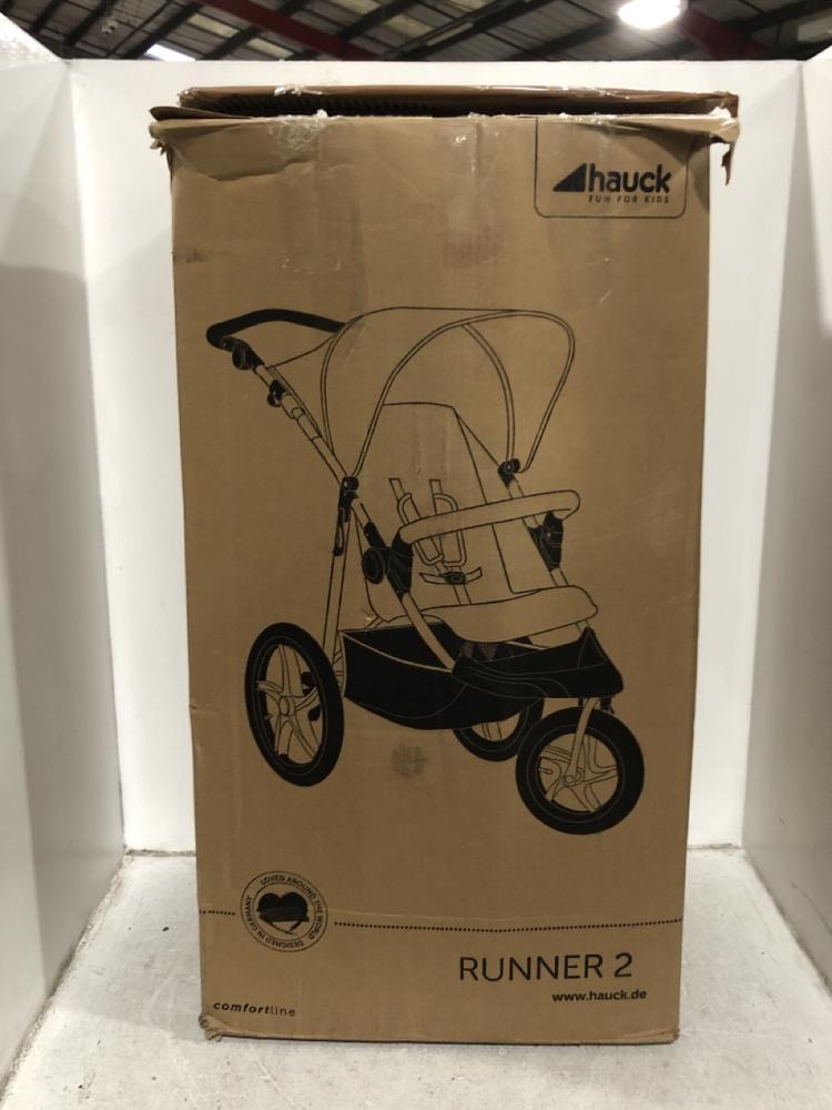 Lot 452  
            Chesterfield SR45 - Parcel Delivery Only 

                
HAUK RUNNER 2 TRICYCLE STROLLER (LOCATION: H6)