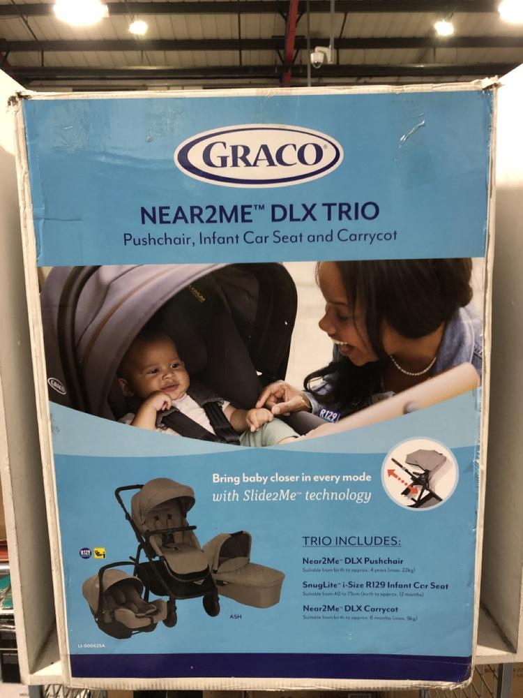 Lot 466  
            Chesterfield SR45 - Parcel Delivery Only 

                
GRACO NEAR2ME DLX TRIO PUSHCHAIR,INFANT CAR SEAT AND CARRYCOT (LOCATION: H7)