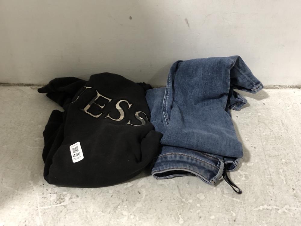 Lot 480  
            Chesterfield SR45 - Parcel Delivery Only 

                
GUESS BLACK SWEATSHIRT UK 36 TO INCLUDE GUESS BLUE JEANS UK SIZE 26 (LOCATION: H7)