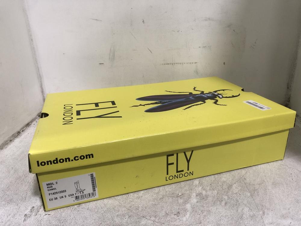 Lot 564  
            Chesterfield SR45 - Parcel Delivery Only 

                
FLY LONDON MOL 2 RUG CAMEL P142912003 UK SIZE 5 (LOCATION: I1)