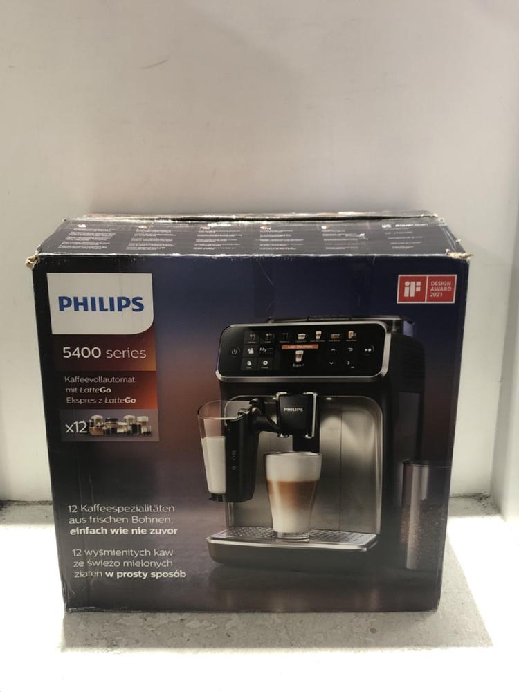 Lot 61  
            Chesterfield SR45 - Parcel Delivery Only 

                
PHILIPS 5400 SERIES LATTE GO ORGINAL ORIGINAL RRP £549 (LOCATION: L16)
