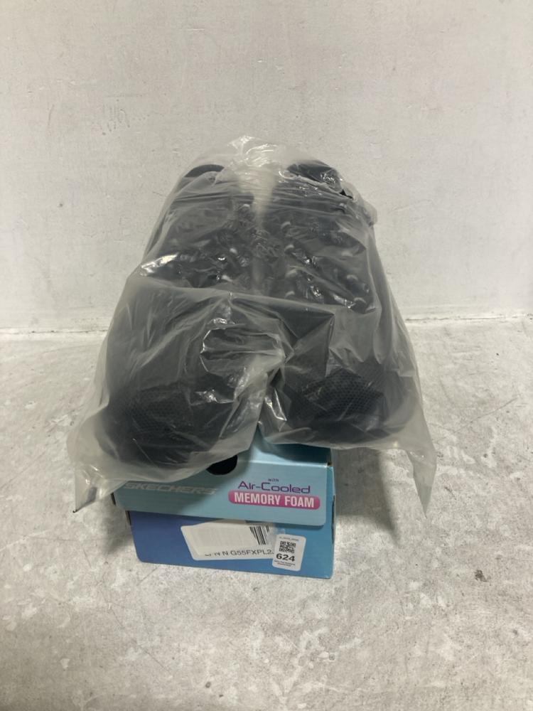 Lot 624  
            Chesterfield SR45 - Parcel Delivery Only 

                
SKETCHERS BLACK WORK STEEL TOE CAP UK SIZE 12 TO INCLUDE SKECHERS MICROBURST ONE-...