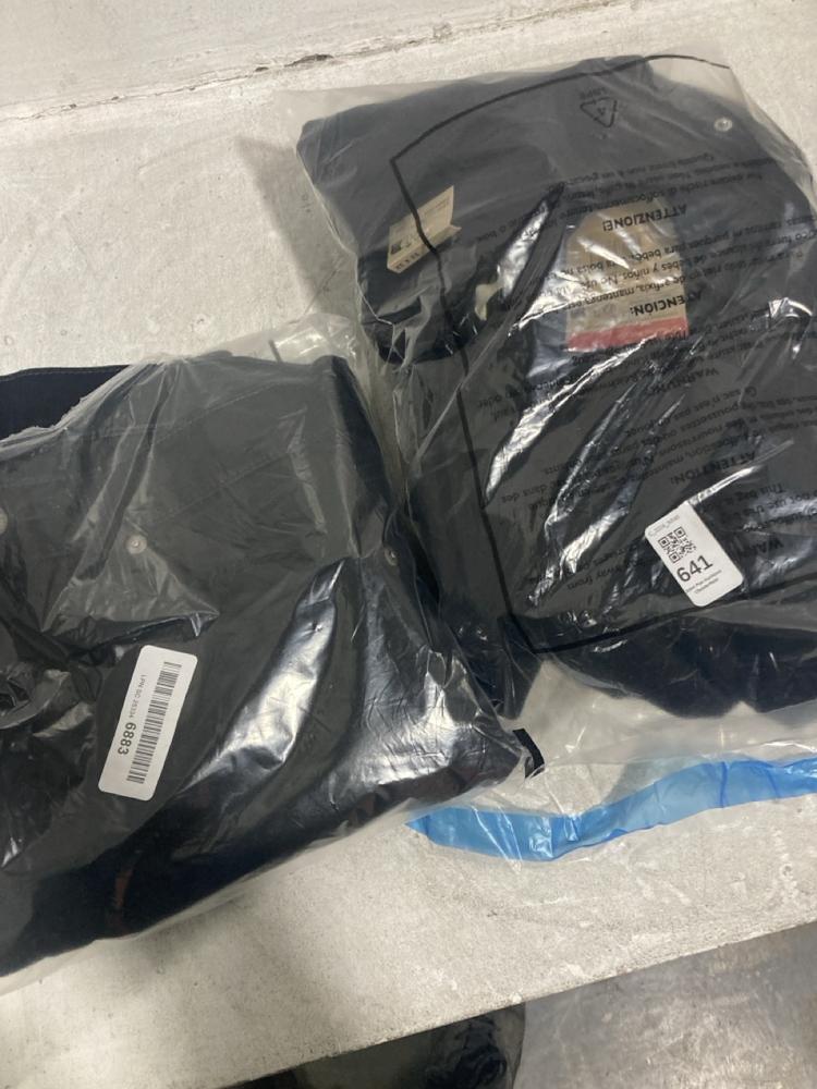 Lot 641  
            Chesterfield SR45 - Parcel Delivery Only 

                
LEVIS 318 SHAPING WIDE LEG 32 X 32 TO INCLUDE LEVIS 512 29 X 30 (LOCATION: I3)