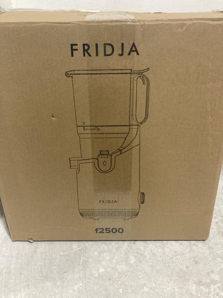 Lot 650  
            Chesterfield SR45 - Parcel Delivery Only 

                
FRIDJA F 2500 SELF FEEDING MASTICATING WHOLE FRUIT SLOW JUICER (LOCATION: I3)