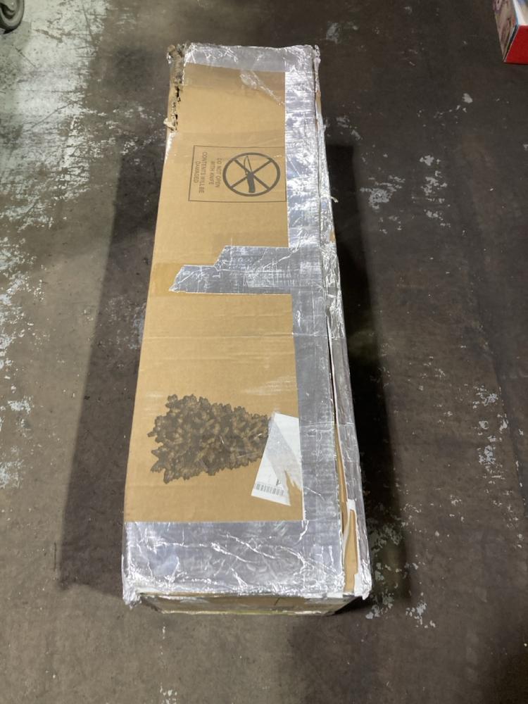 Lot 1006  
            Chesterfield SR44 - Parcel Delivery Only 

                
6FT BELVEDERE PRE-LIT MULTI FUNCTION CHRISTMAS TREE - ORIGINAL RRP £149.99 (LOCAT...