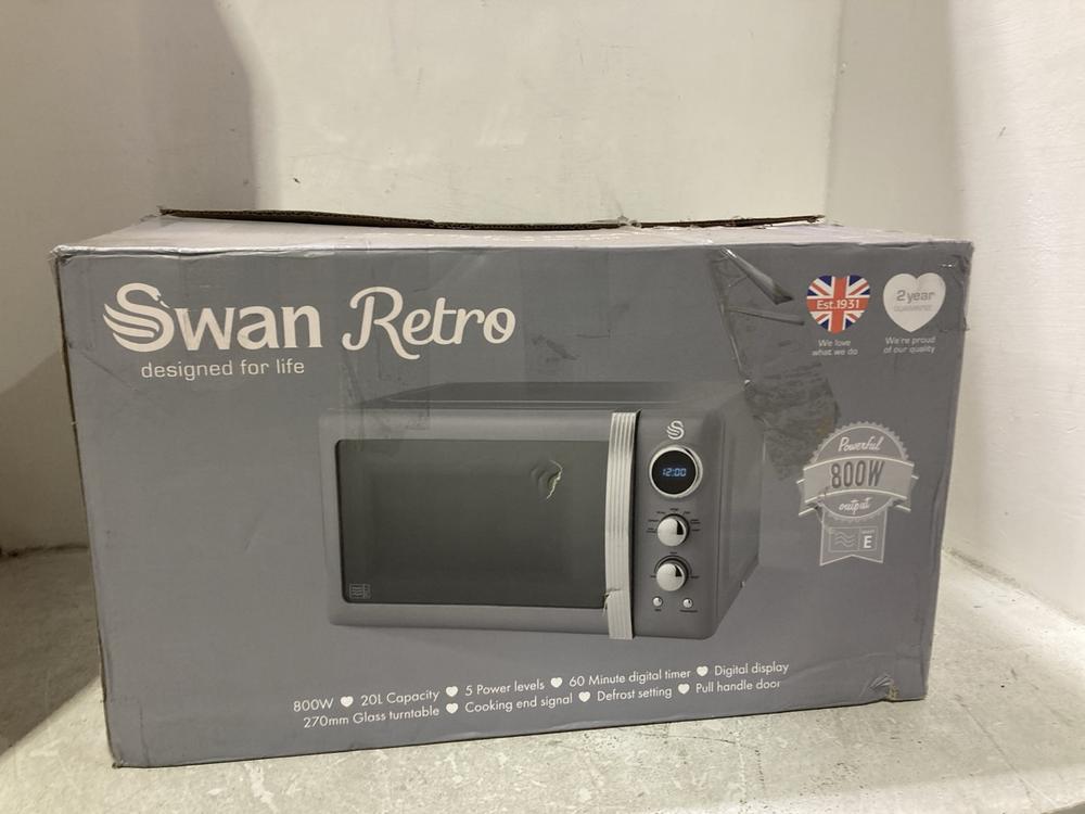 Lot 1010  
            Chesterfield SR44 - Parcel Delivery Only 

                
SWAN RETRO RANGE GREY MICROWAVE (LOCATION: J3)