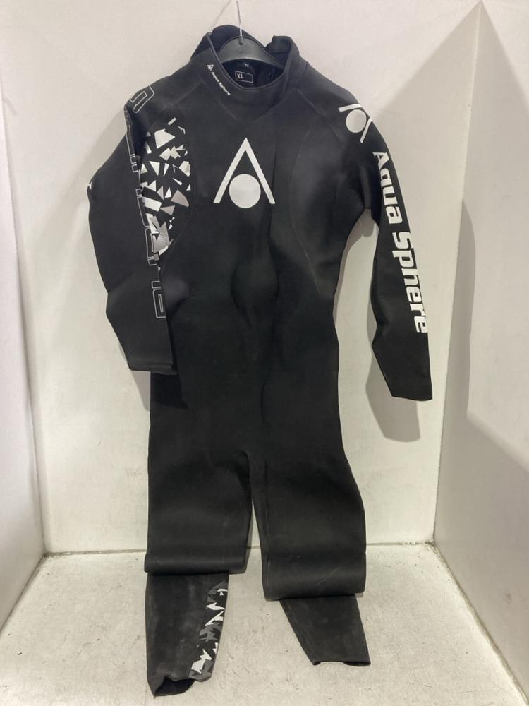 Lot 1023  
            Chesterfield SR44 - Parcel Delivery Only 

                
4 X ASSORTED WESUITS TO INCLUDE WETSUIT IN BLACK SIZE XS - ORIGINAL RRP £125 (LOC... - Image 3