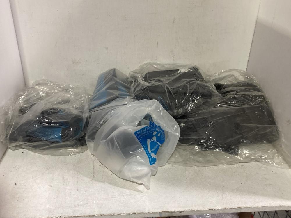 Lot 1024  
            Chesterfield SR44 - Parcel Delivery Only 

                
4 X ASSORTED WETSUIT TO INCLUDE WETSUIT IN BLACK SIZE S - ORIGINAL RRP £125 (LOCA... - Image 2