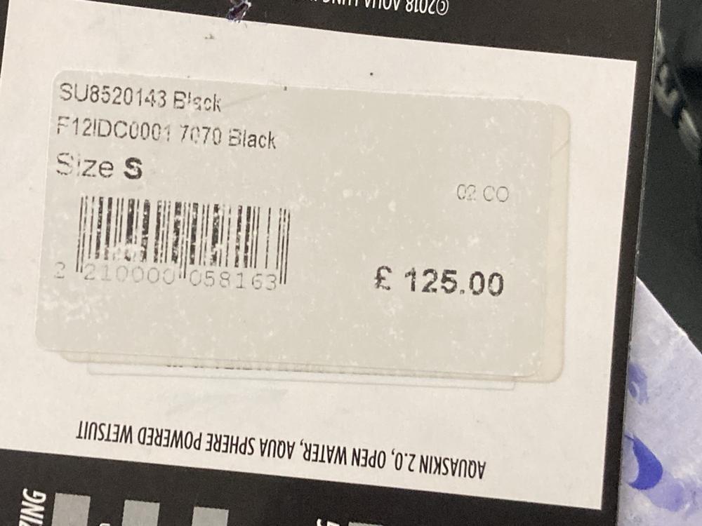 Lot 1024  
            Chesterfield SR44 - Parcel Delivery Only 

                
4 X ASSORTED WETSUIT TO INCLUDE WETSUIT IN BLACK SIZE S - ORIGINAL RRP £125 (LOCA... - Image 4