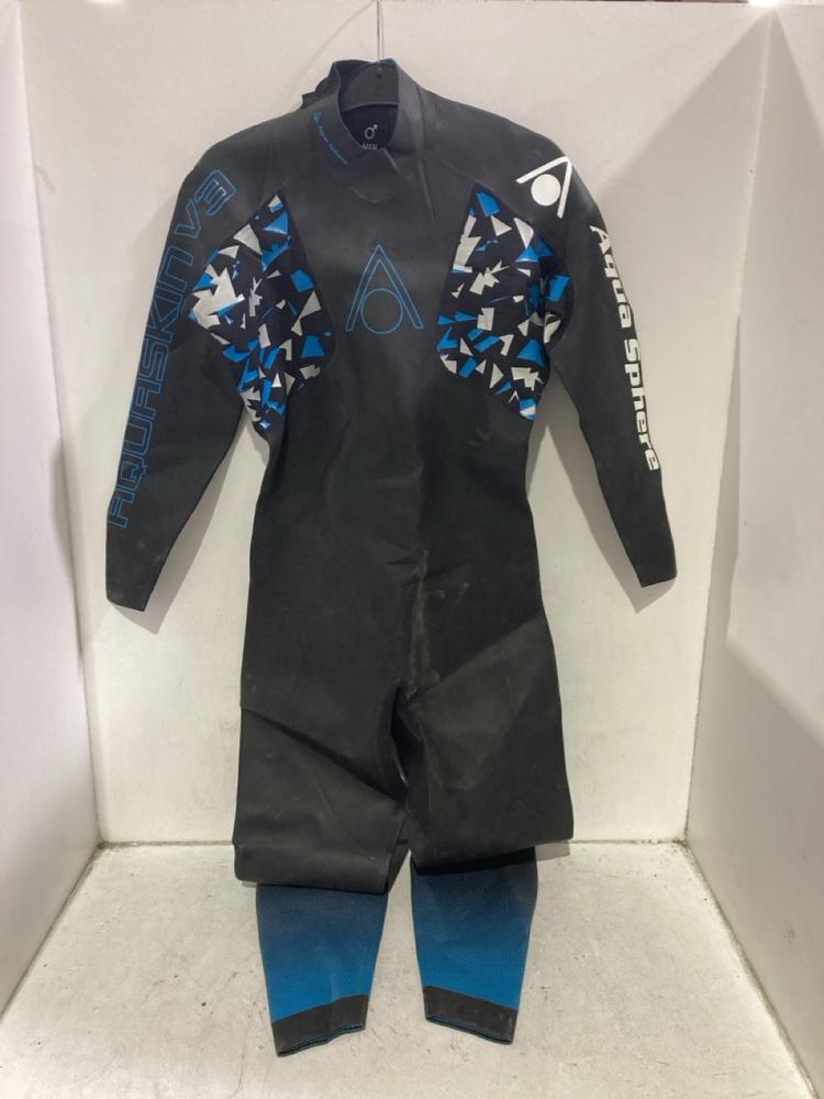 Lot 1025  
            Chesterfield SR44 - Parcel Delivery Only 

                
4 X ASSORTED WETSUITS TO INCLUDE WETSUIT IN BLACK SIZE L - ORIGINAL RRP £230 (LOC... - Image 3