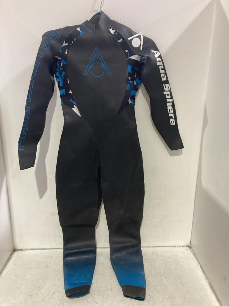 Lot 1026  
            Chesterfield SR44 - Parcel Delivery Only 

                
4 X ASSORTED WETSUITS TO INCLUDE WETSUIT IN BLACK SIZE SMALL ORIGINAL RRP £125 (L... - Image 3
