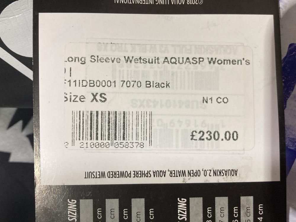 Lot 1026  
            Chesterfield SR44 - Parcel Delivery Only 

                
4 X ASSORTED WETSUITS TO INCLUDE WETSUIT IN BLACK SIZE SMALL ORIGINAL RRP £125 (L... - Image 4