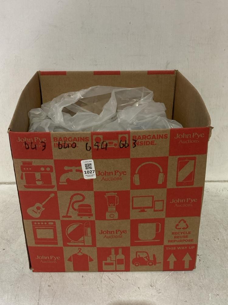 Lot 1027  
            Chesterfield SR44 - Parcel Delivery Only 

                
4 X ASSORTED WETSUITS TO INCLUDE AQUA SKIN SHORTY V3 WETSUIT IN BLACK SIZE SMALL ...