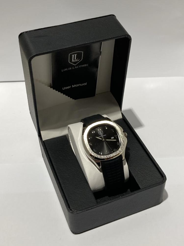 Lot 114  
            Chesterfield SR44 - Parcel Delivery Only 

                
MENS LOUIS LACOMBE WATCH – QUARTZ MOVEMENT WITH DATE FUNCTION – SOFT RUBBER STRAP...