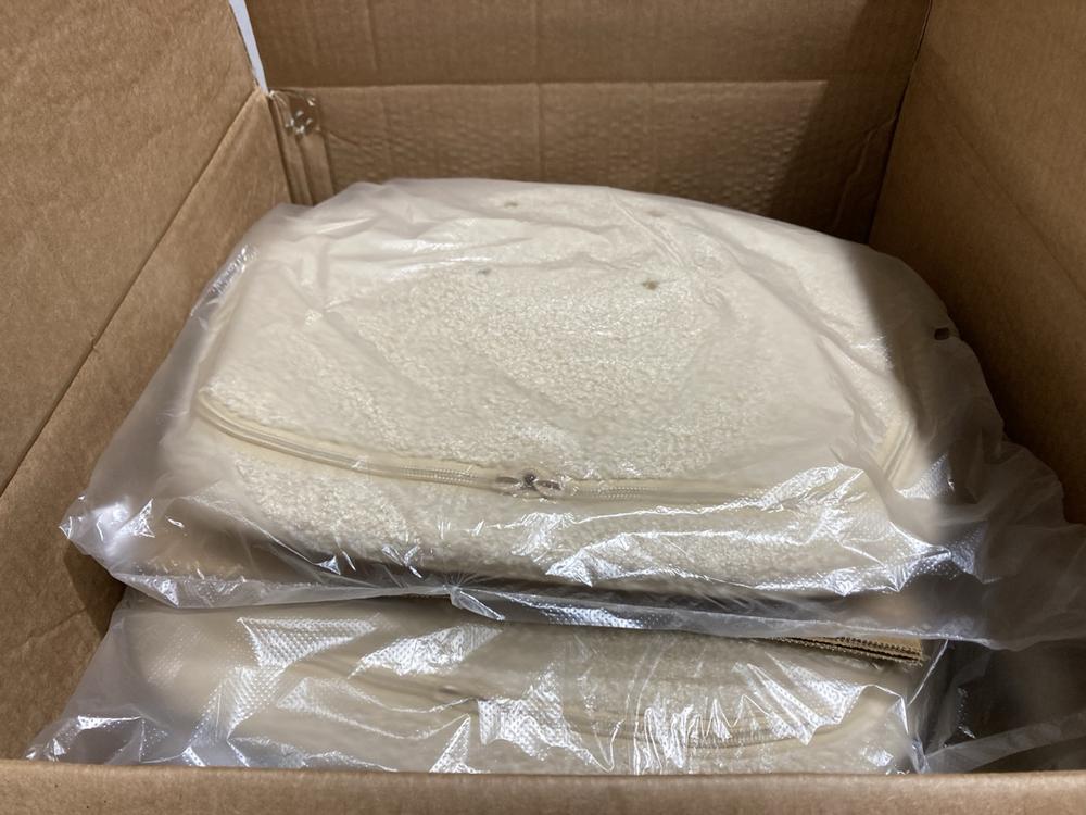 Lot 146  
            Chesterfield SR44 - Parcel Delivery Only 

                
BELIANI 2 X KAHLA BAR STOOL CHAIR IN BEIGE- 43220 (LOCATION: L11)