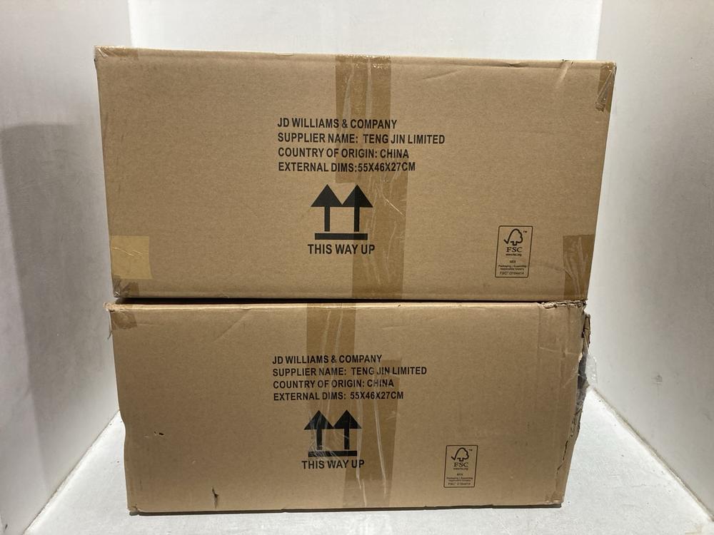 Lot 154  
            Chesterfield SR44 - Parcel Delivery Only 

                
2 X CUDDLE BACK CUSHIONS IN BLUSH AND CHARCOAL (LOCATION: L12)