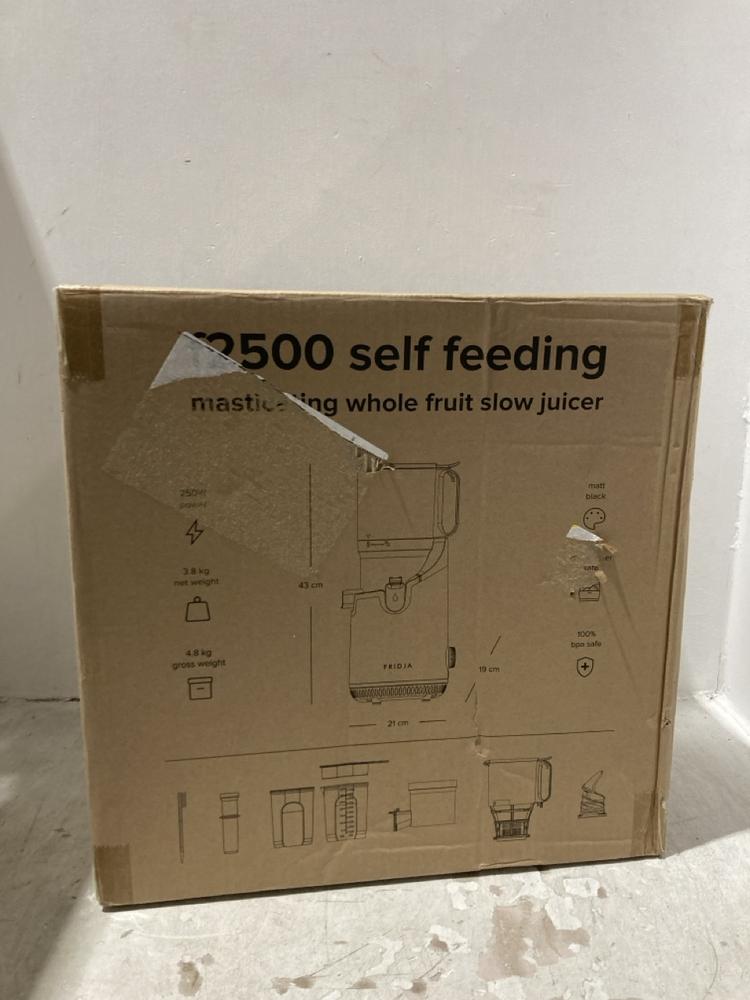 Lot 169  
            Chesterfield SR44 - Parcel Delivery Only 

                
FRIDJA SELF FEEDING FRUIT SLOW JUICER - MODEL NO. F2500 - ORIGINAL RRP £139 (LOCA...