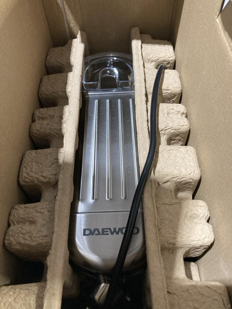 Lot 190  
            Chesterfield SR44 - Parcel Delivery Only 

                
DAEWOO BARISTA ESPRESSO MAKER WITH MILK FROTHER - ORIGINAL RRP £129 (LOCATION: L14) - Image 2