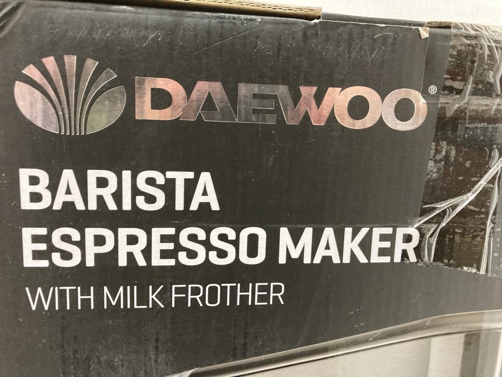 Lot 190  
            Chesterfield SR44 - Parcel Delivery Only 

                
DAEWOO BARISTA ESPRESSO MAKER WITH MILK FROTHER - ORIGINAL RRP £129 (LOCATION: L14) - Image 4