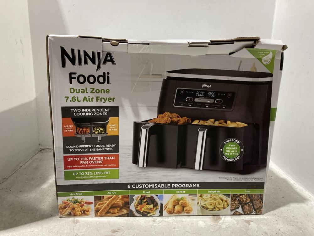 Lot 193  
            Chesterfield SR44 - Parcel Delivery Only 

                
NINJA FOODI DUAL ZONE 7.6L AIR FRYER - ORIGINAL RRP £135 (LOCATION: L14)
