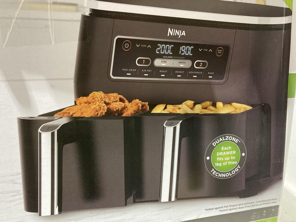 Lot 193  
            Chesterfield SR44 - Parcel Delivery Only 

                
NINJA FOODI DUAL ZONE 7.6L AIR FRYER - ORIGINAL RRP £135 (LOCATION: L14) - Image 3