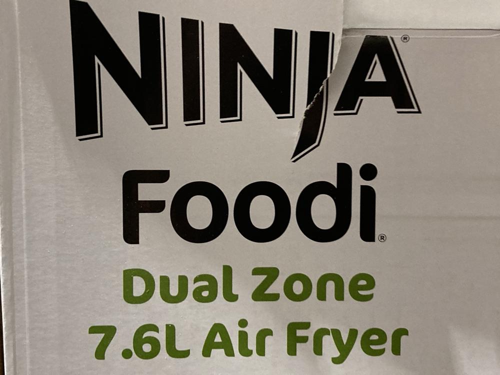 Lot 193  
            Chesterfield SR44 - Parcel Delivery Only 

                
NINJA FOODI DUAL ZONE 7.6L AIR FRYER - ORIGINAL RRP £135 (LOCATION: L14) - Image 4