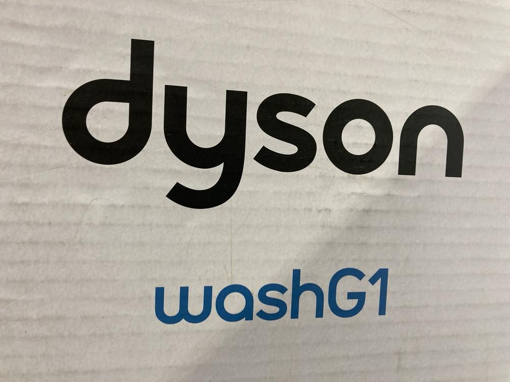 Lot 197  
            Chesterfield SR44 - Parcel Delivery Only 

                
DYSON WET FLOOR CLEANER - MODEL NO. WASHG1 - ORIGINAL RRP £299 (LOCATION: L14) - Image 4