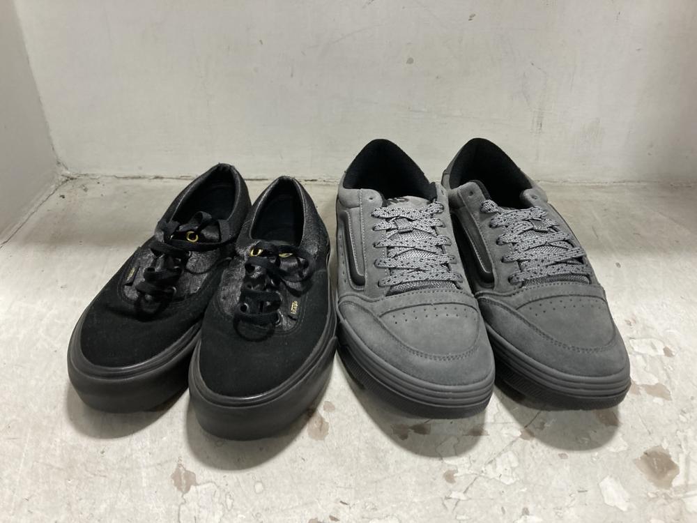 Lot 212  
            Chesterfield SR44 - Parcel Delivery Only 

                
VANS SHOES IN BLACK SIZE 5 TO INCLUDE VANS HYLANE TRAINERS IN GREY SIZE 9 (LOCATI...