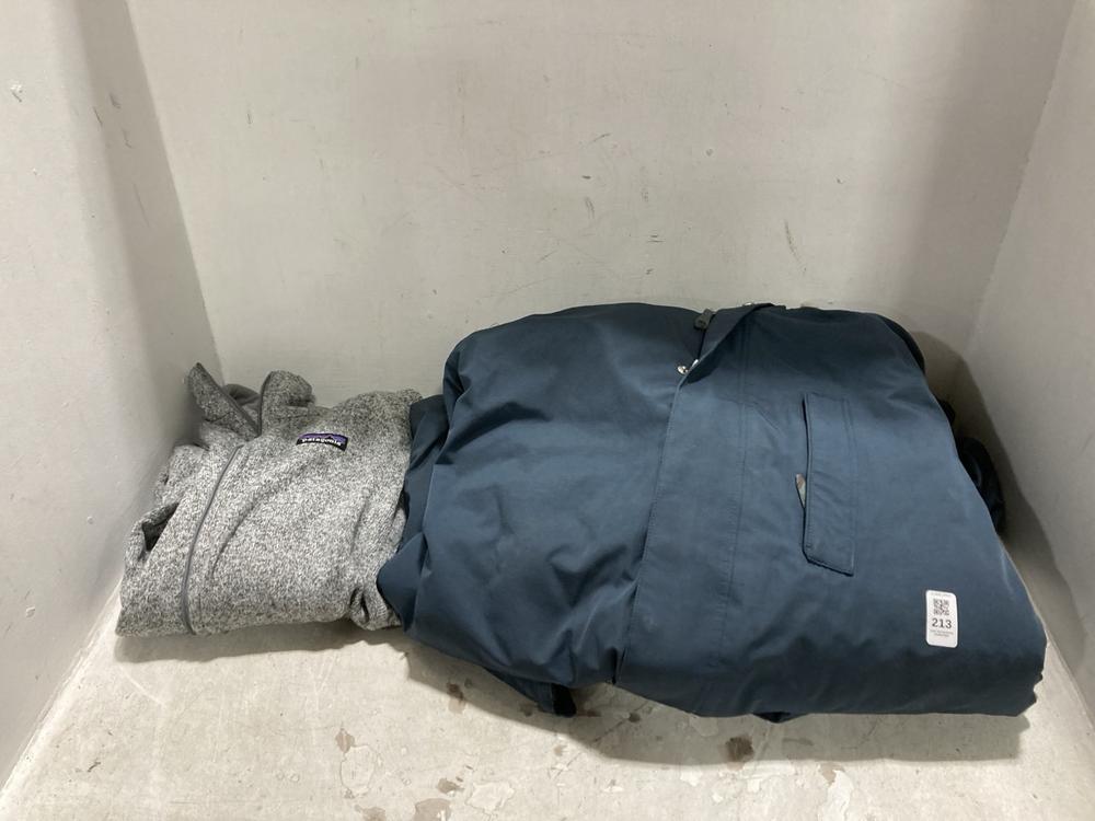 Lot 213  
            Chesterfield SR44 - Parcel Delivery Only 

                
PATAGONIA JACKET IN GREY SIZE M TO INCLUDE CRAGHOPPERS AQUADRY JACKET IN BLUE SIZ...