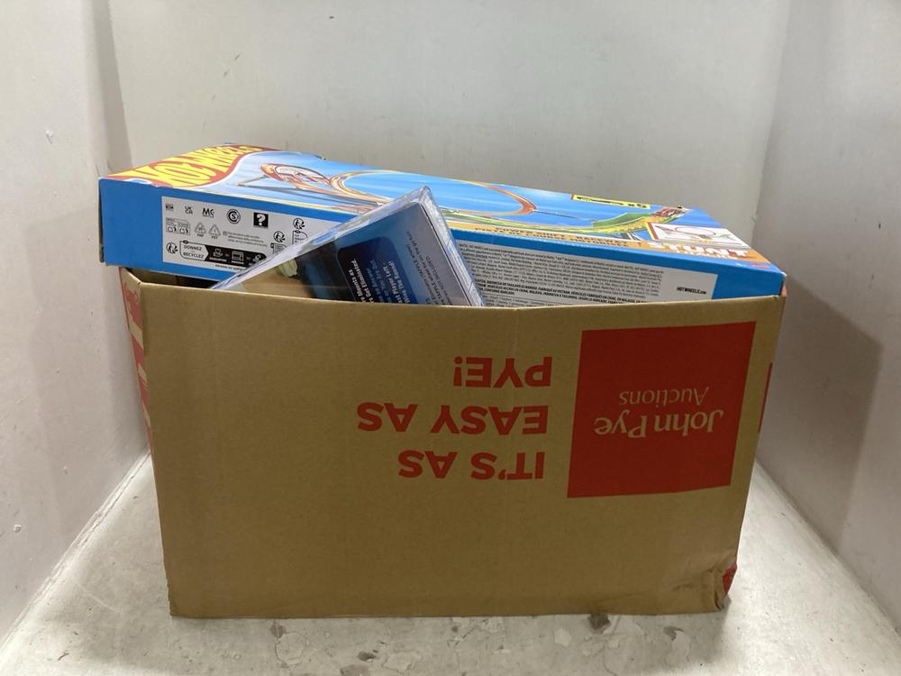 Lot 227  
            Chesterfield SR44 - Parcel Delivery Only 

                
BOX OF ASSORTED KIDS TOYS TO INCLUDE HOT WHEELS STUNT TRACKS (LOCATION: G1)