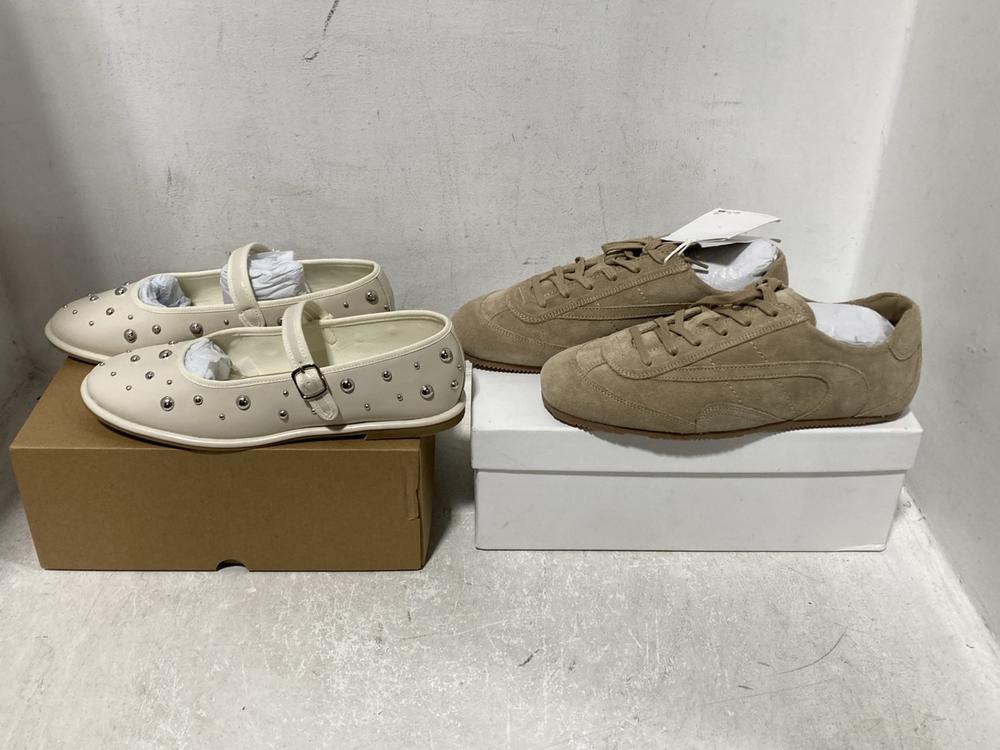 Lot 297  
            Chesterfield SR44 - Parcel Delivery Only 

                
5 X ASSORTED SHOES TO INCLUDE VERY BOOTS IN BLACK SIZE 5 (LOCATION: G3)