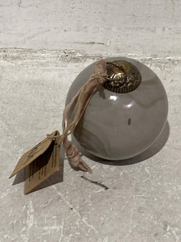 Lot 30  
            Chesterfield SR44 - Parcel Delivery Only 

                
QTY OF ASSORTED NKUKU ITEMS TO INCLUDE NKUKU BAKARA STAR TREE TOPPER - ANTIQUE BR...