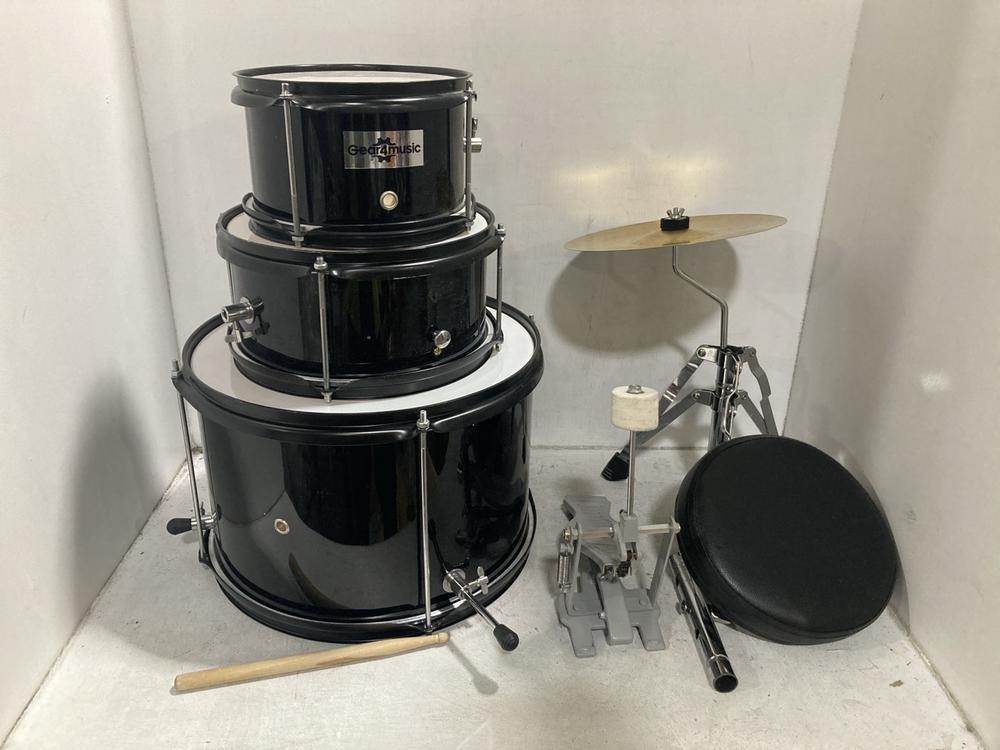 Lot 316  
            Chesterfield SR44 - Parcel Delivery Only 

                
DRUM KIT IN BLACK (LOCATION: G4)