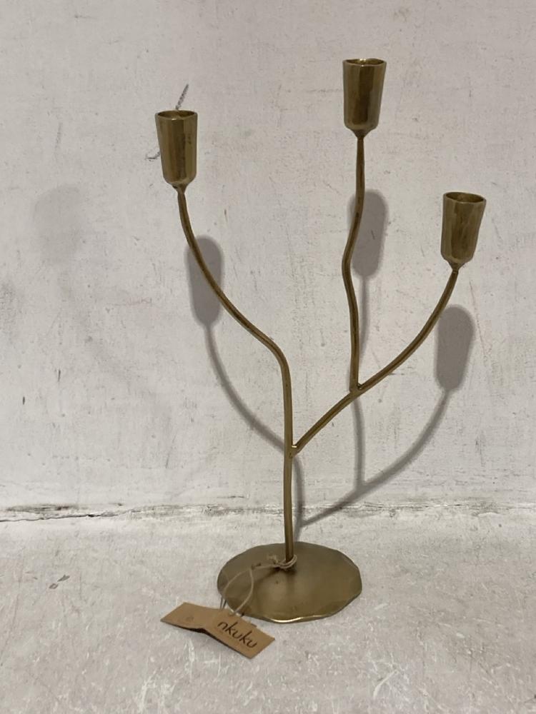 Lot 31  
            Chesterfield SR44 - Parcel Delivery Only 

                
QTY OF ASSORTED NKUKU ITEMS TO INCLUDE NKUKU PALANI CANDELABRA - ANTIQUE BRASS - ...