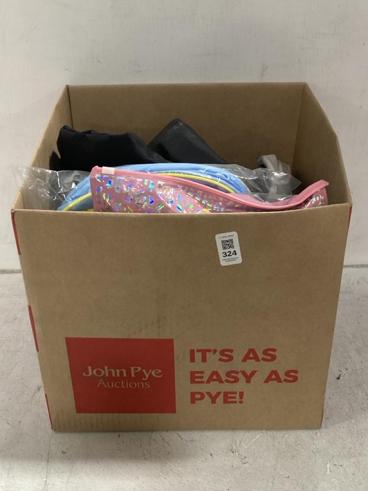 Lot 324  
            Chesterfield SR44 - Parcel Delivery Only 

                
BOX OF ASSORTED BAGS TO INCLUDE GREEN LEATHER CROSSBODY BAG (LOCATION: G4)