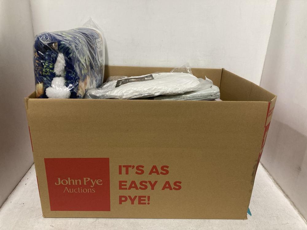 Lot 328  
            Chesterfield SR44 - Parcel Delivery Only 

                
BOX OF ASSORTED HOME ITEMS TO INCLUDE OHS CONTRAST BORDER RUG (LOCATION: G4)