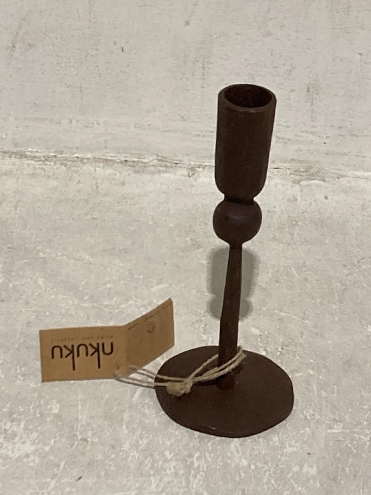 Lot 32  
            Chesterfield SR44 - Parcel Delivery Only 

                
4 X ASSORTED NKUKU ITEMS TO INCLUDE NKUKU RUSTIC SOY BLEND PILLAR CANDLE - OLIVE ...