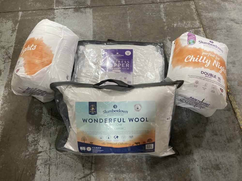 Lot 339  
            Chesterfield SR44 - Parcel Delivery Only 

                
4 X ASSORTED BEDDING ITEMS TO INCLUDE SLUMBERDOWN DOUBLE DUVET 15 TOG (LOCATION: G5)