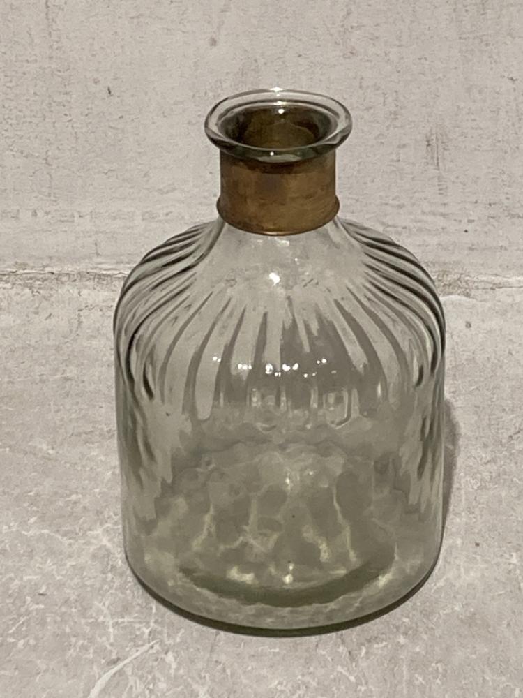 Lot 33  
            Chesterfield SR44 - Parcel Delivery Only 

                
3 X ASSORTED NKUKU ITEMS TO INCLUDE NKUKU PEROLA REACTIVE GLAZE DECORATIVE VASE (...