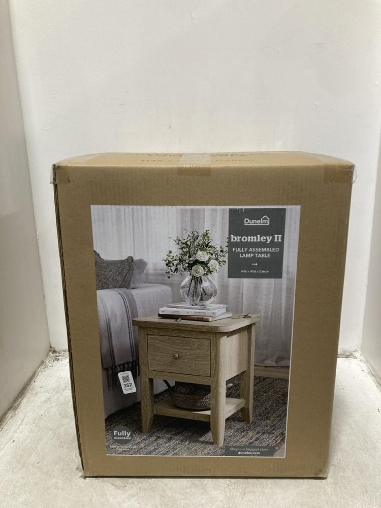 Lot 352  
            Chesterfield SR44 - Parcel Delivery Only 

                
DUNELM BROMLEY II FULLY ASSEMBLED LAMP TABLE (LOCATION: G6)
