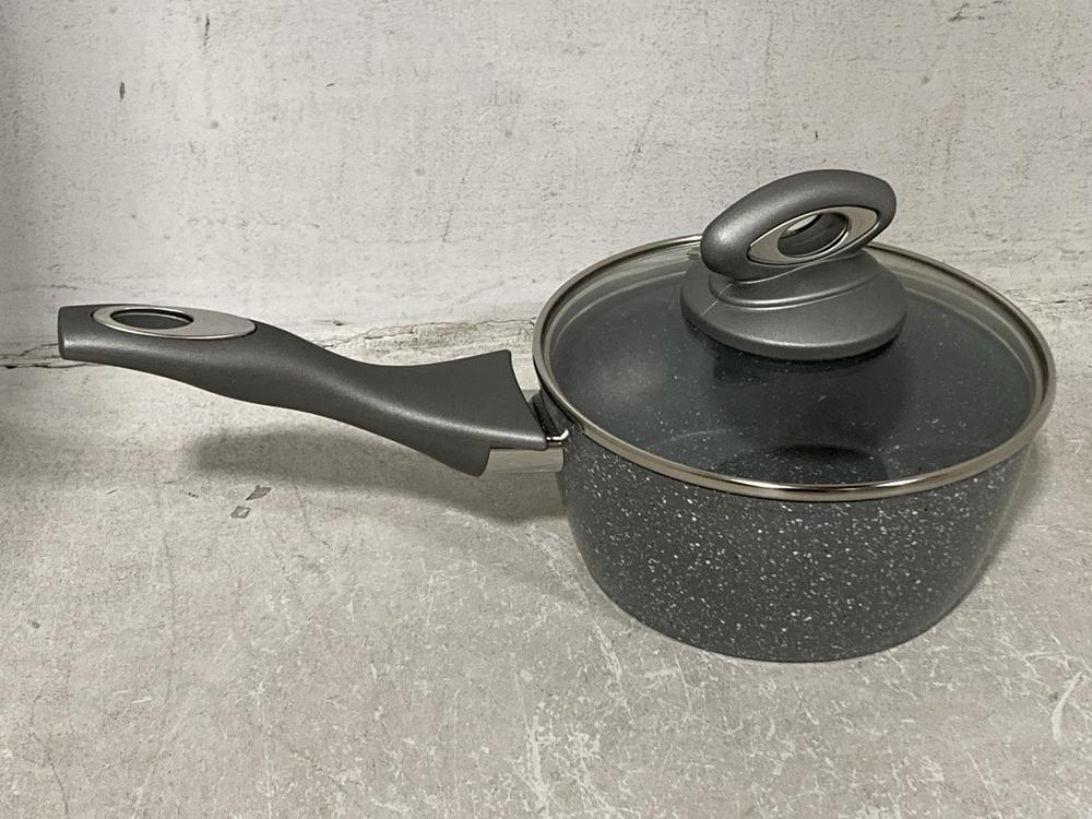 Lot 373  
            Chesterfield SR44 - Parcel Delivery Only 

                
SALTER MARBLE STONE 4 PIECE PAN SET (LOCATION: G7)