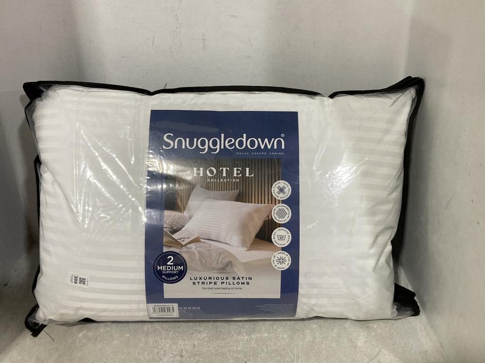 Lot 389  
            Chesterfield SR44 - Parcel Delivery Only 

                
3 X SNUGGLE DOWN HOTEL COLLECTION 2 MEDIUM SUPPORT PILLOWS (LOCATION: G7)