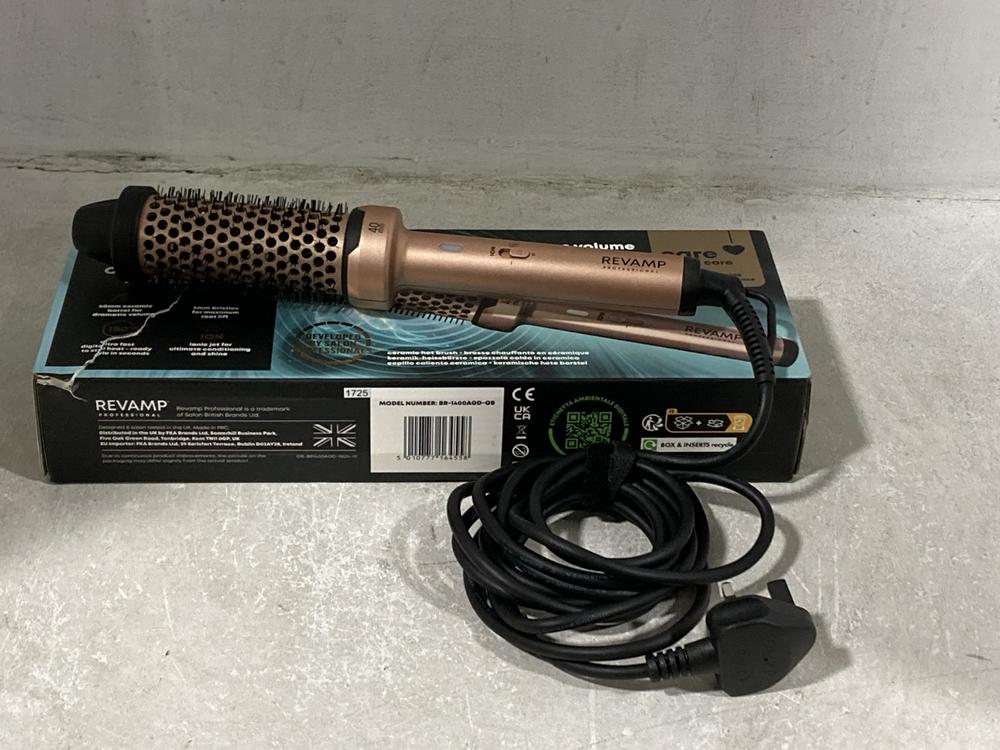 Lot 507  
            Chesterfield SR44 - Parcel Delivery Only 

                
REVAMP CERAMIC 40MM HOT BRUSH TO INCLUDE REVAMP ENGIMA ION RADIANCE (LOCATION: H2)