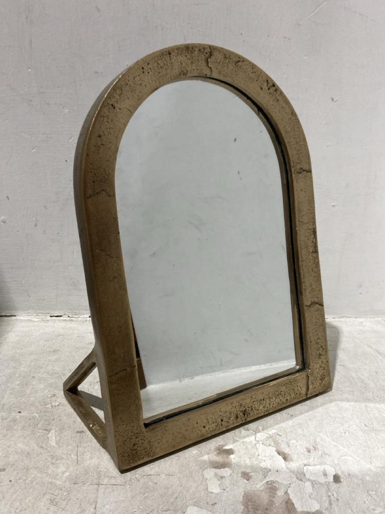 Lot 51  
            Chesterfield SR44 - Parcel Delivery Only 

                
NKUKU CAYCE VANITY MIRROR - ITEM NO. CM0401 - ORIGINAL RRP £75 (LOCATION: L7)