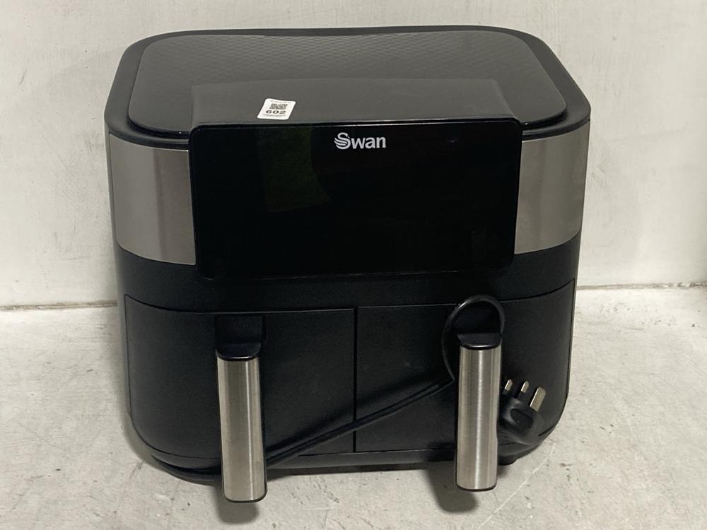 Lot 602  
            Chesterfield SR44 - Parcel Delivery Only 

                
SWAN DUAL BASKET DIGITAL AIR FRYER IN BLACK (LOCATION: H4)