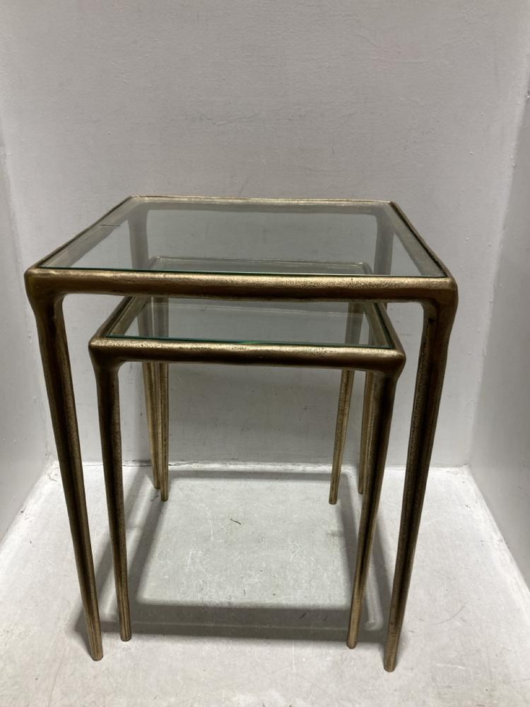 Lot 62  
            Chesterfield SR44 - Parcel Delivery Only 

                
NKUKU CILA CAST METAL & GLASS NESTING SIDE TABLES (LOCATION: L8)